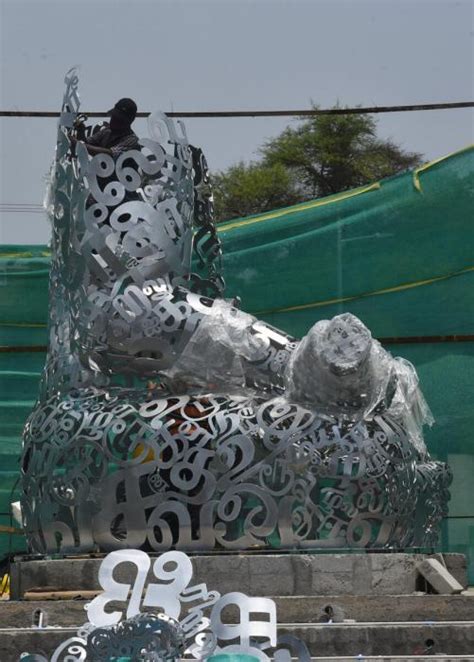கோவை | தமிழர் மரபை பறைசாற்றும் குறிச்சி குளம் | Thiruvalluvar statue in ...