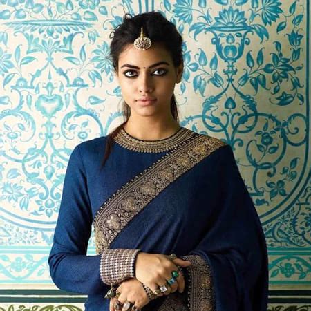 Different Types of Clothing & Garment Classifications with Photos