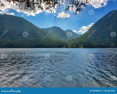 Lake Cushman and the Olympic Mountains at Skokomish Park in Washington ...