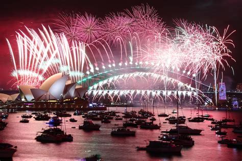 New Year celebrations light up skies as countries ring in 2023 | See ...