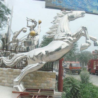 厂家定制镀金飞马雕塑动物雕像户外广场玻璃钢大型金色飞马雕塑-阿里巴巴