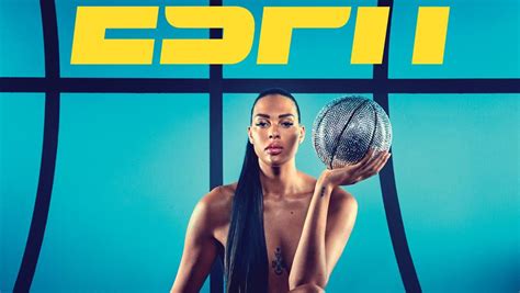 Cambage seguirá en Las Vegas