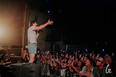 BENSON BOONE - AN ACCIDENTAL SUPERSTAR | Tampa Bay Music News