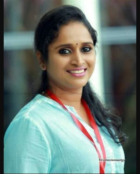 who is known as the best actress 2017 in India? - Brainly.in