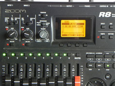 Zoom R8 Effects 的图像结果