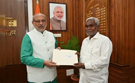 चंपई सोरेन ने दिया झारखंड CM पद से इस्तीफा, हेमंत सोरेन फिर संभालेंगे ...