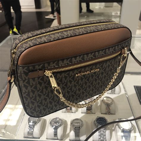 Michael kors crossbody bag ireland online