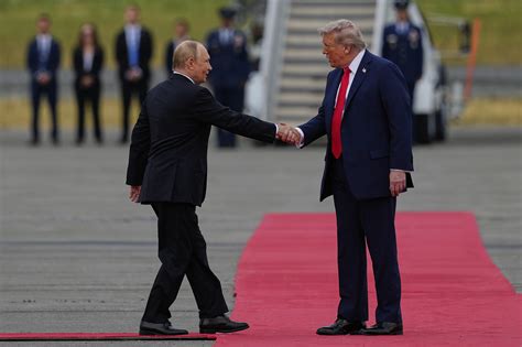 Photos Show Donald Trump Welcoming Vladimir Putin Before Leaving Alaska ...