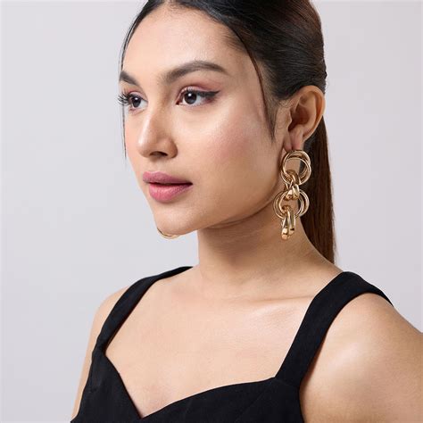 Buy Pipa Bella by Nykaa Fashion Gold Circular Entangled Oversized Drop ...