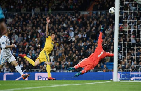 Image result for CWC Madrid vs Juve