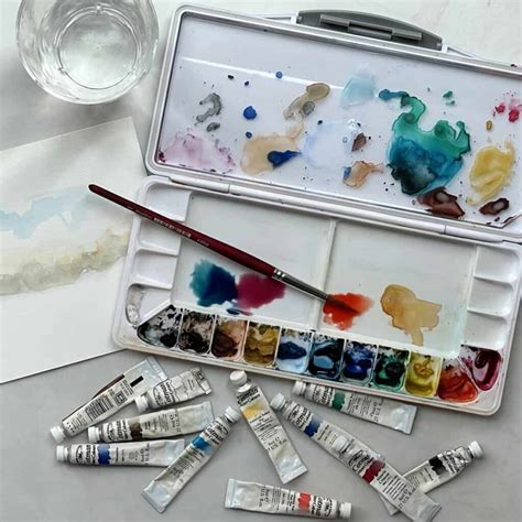 How to use Watercolor Paint Tubes for Beginners - artlooklearn.com