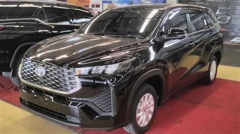 Innova Hycross Base-Model 的图像结果