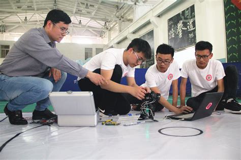 巢湖学院学子在第二届安徽省大学生工业机器人应用大赛中喜获佳绩