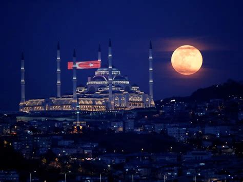 Super Flower Moon: 18 Spectacular Images Of The Last Supermoon Of 2020 ...