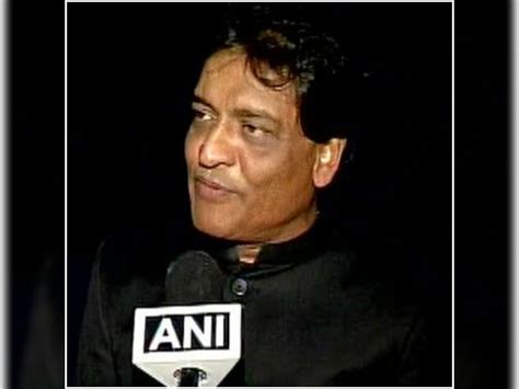 Modi suit did not cost Rs 10 lakhs, claims NRI businessman