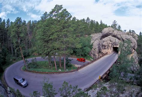 13 South Dakota Vacation Spots: Magnificent Views And Fields