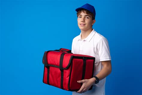 Teen Praised for Requesting $75k Salary From Fast-Food Restaurants ...