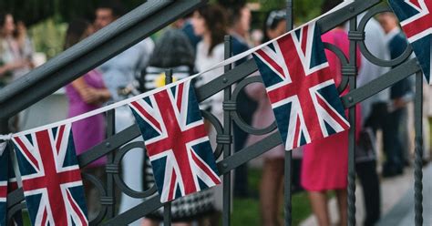 Britania sanksionon dhjetëra persona, përfshirë një shqiptar