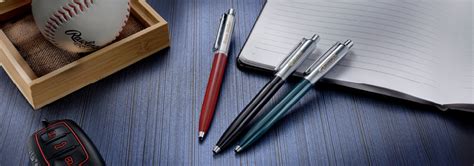 The Art of Personalization: How Custom Engraved Pens Elevate Your Styl