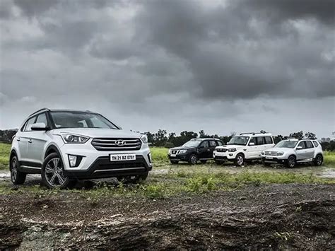 Hyundai Creta vs Renault Duster AWD vs Nissan Terrano vs Mahindra ...