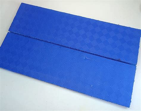 Foam Almirah Stand (2 Pcs) 18 x 5 inch (Blue)(AL-0004) : Amazon.in ...