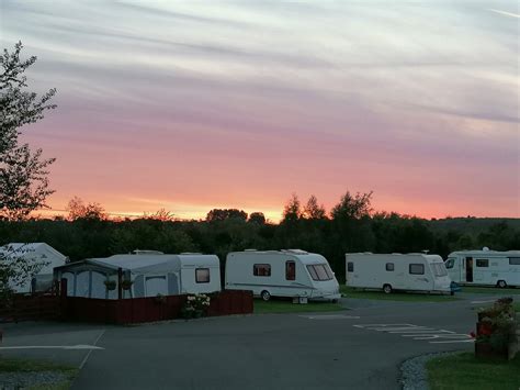 CONKERS CAMPING AND CARAVANNING CLUB SITE (Swadlincote) - Campground ...