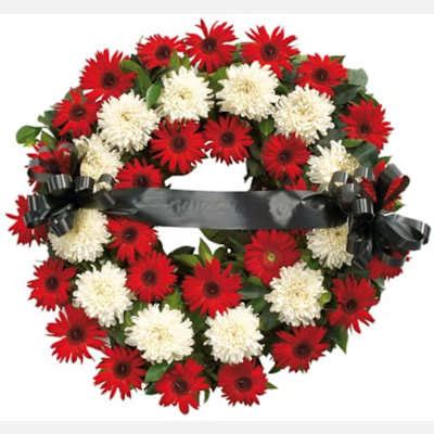 Wreath With Ribbon: Order Flowers Online | Interflora India | ID1352483