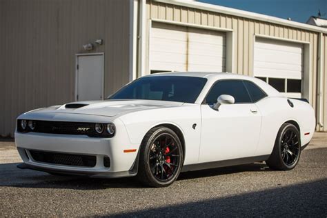 Nearly Brand-New 2016 Dodge Challenger SRT Hellcat Is a Steal at $39K ...