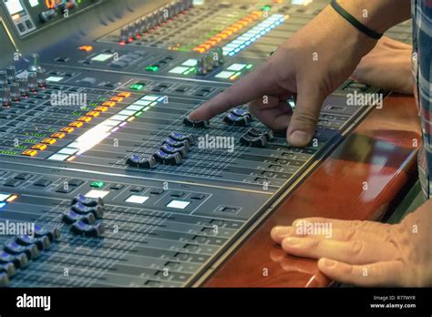 Sound Control Paneling 的图像结果