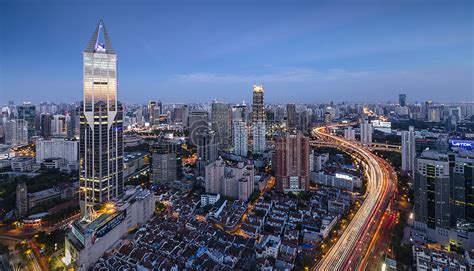 暮色中的上海新静安CBD高清图片下载-正版图片500270973-摄图网