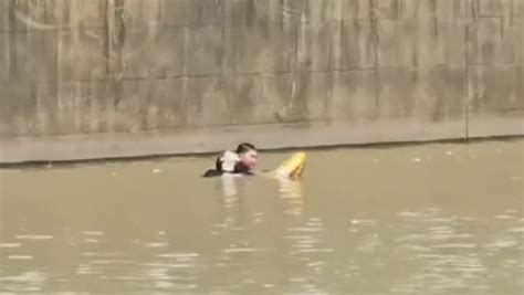 北京几名落水儿童获救，救援男子却再没回来！目击者：岸边有孩子哭着喊“爸爸”_青年_工作_人员