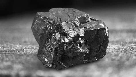 Hematite Meaning Properties Benefits Uses - Aurora Gems The Crystal ...