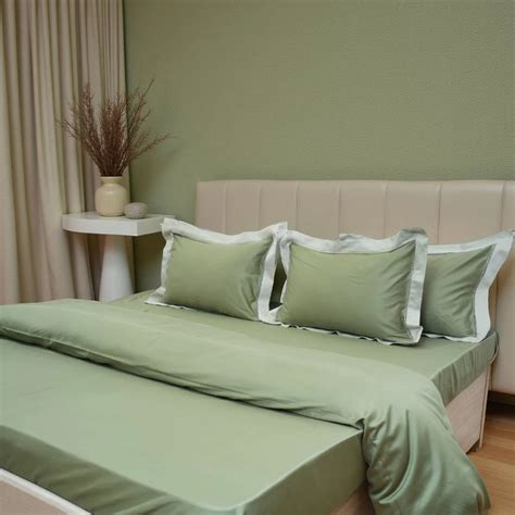 Moon Minty Fresh (400TC) - 100% Cotton King-Size Bedsheet + 2 Pillow C ...