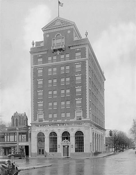 Peoples National Bank & Trust Company Building - Clio
