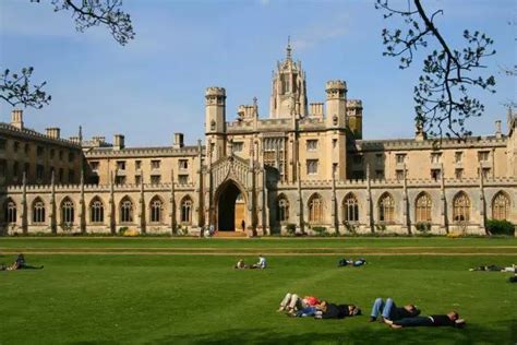 “高考失利后，我去了剑桥大学” 剑桥偏爱什么样的高考生_手机新浪网