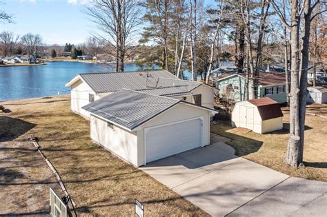 9270 Birch Isle Rd, Farwell, MI 48622 - See Est. Value, Schools & More