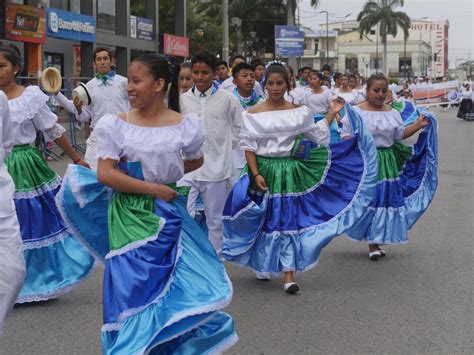 Santa Elena celebró sus 16 años de provincialización con desfile de ...