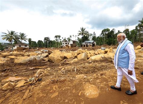 PM Modi in Kerala: Visits landslide-hit Chooralmala, Meppadi areas in ...