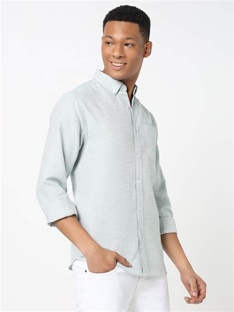 Men Polycotton Regular Fit Button-Down Collar Textured Shirt