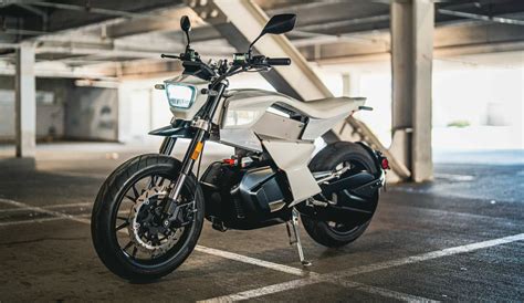 Video: Ryvid Accepting Pre-Orders For $7,800 Electric Anthem - Roadracing World Magazine ...