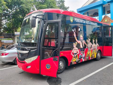 bus wisata dijual