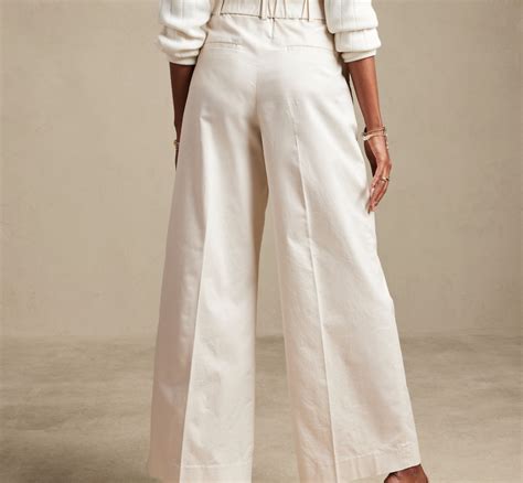 25 Best Dress Pants For Women To Work and Play - Parade