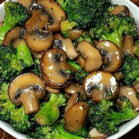 Zesty Sautéed Mushroom & Broccoli Stir-Fry Recipe for Dinner - Urban ...