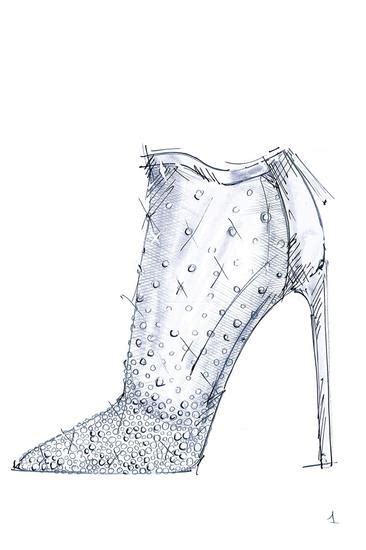 【Cinderella玻璃鞋竟然出现在大马?】还有机会打扮成灰姑娘 穿上『它』,全部王子都抢着帮你穿鞋呢!