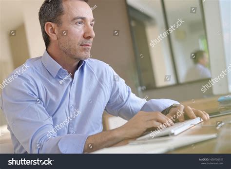 Man On Computer 的图像结果