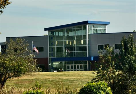 PROSSER CAREER EDUCATION CENTER - New Albany IN - Hours, Directions ...