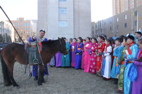 不一样的开学日 内蒙古小学生骑马上学[7]- 中国日报网