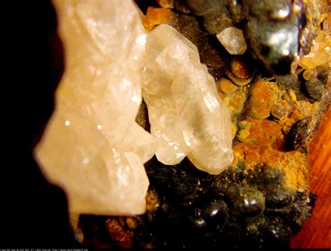 Crystalline Rock Wonder - Dave Bullock / eecue on eecue.com