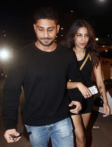 Prateik Babbar’s fiancée sets the internet on fire with her bikini ...