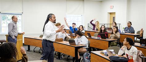 Academic Excellence | Office of the Provost | Wake Forest University